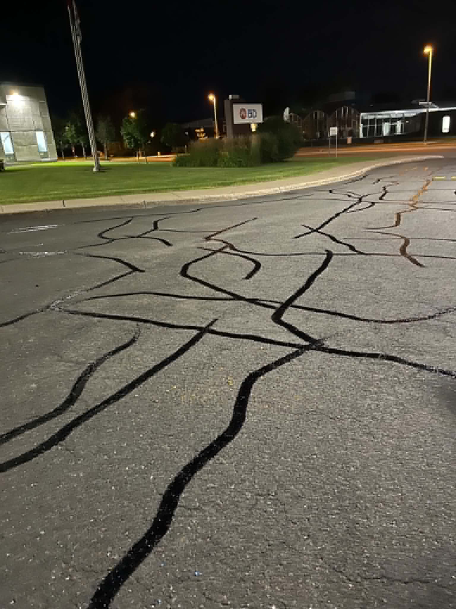 Réalisation Asphalte Nordique — Réparation de fissures à Québec